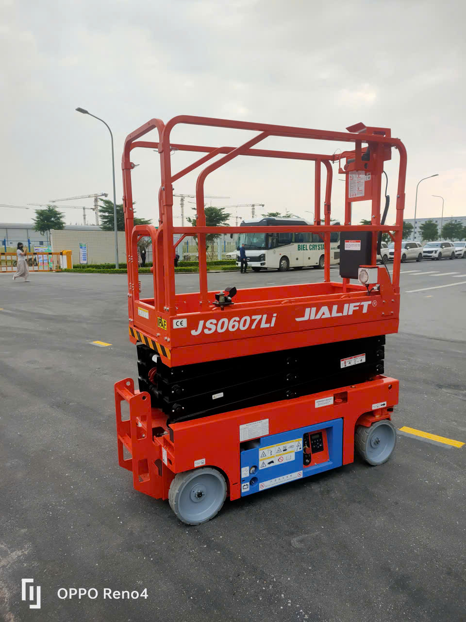 Alternative view of Xe nâng người cắt kéo 6m JS0607