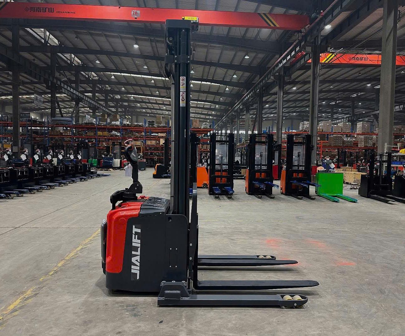 Alternative view of Xe nâng Stacker chân rộng 2 tấn CL2030GAY