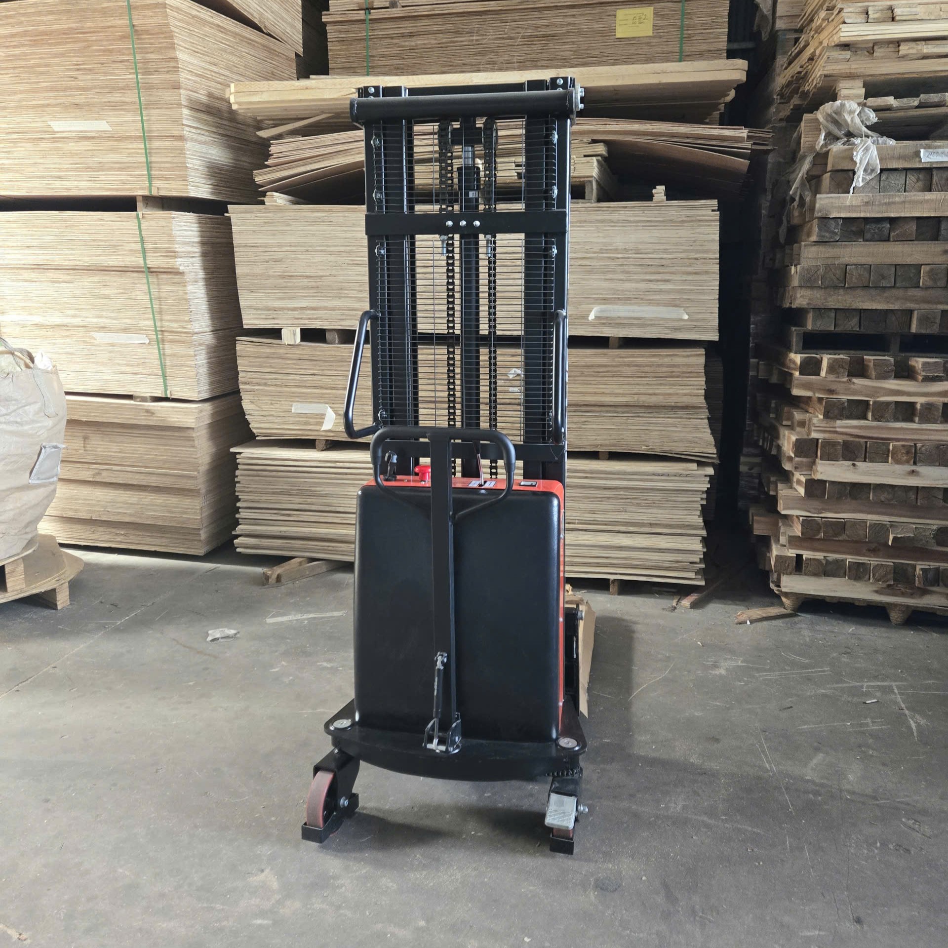 Xe nâng điện bán tự động 2 Tấn SPN2020 - Ảnh 5
