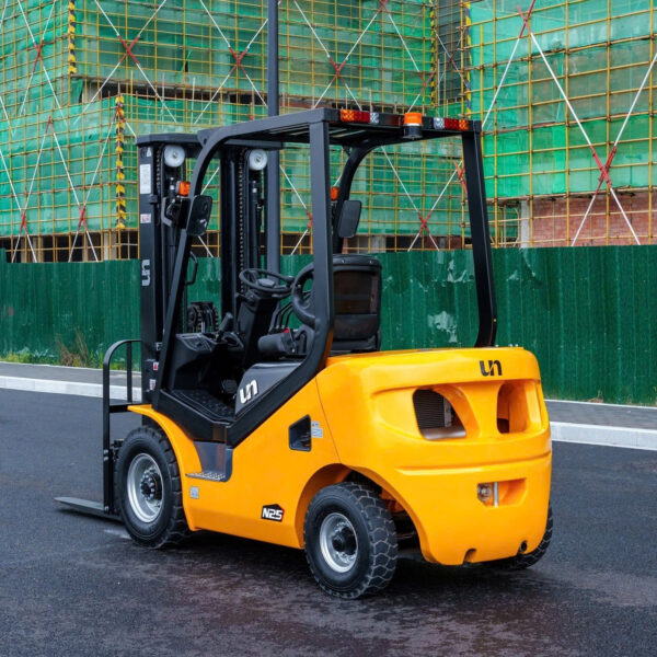 Alternative view of XE NÂNG DẦU UN 2,5 TẤN N SERIES FD25T